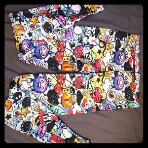 Insane Graffiti Blackmilk leggings!!